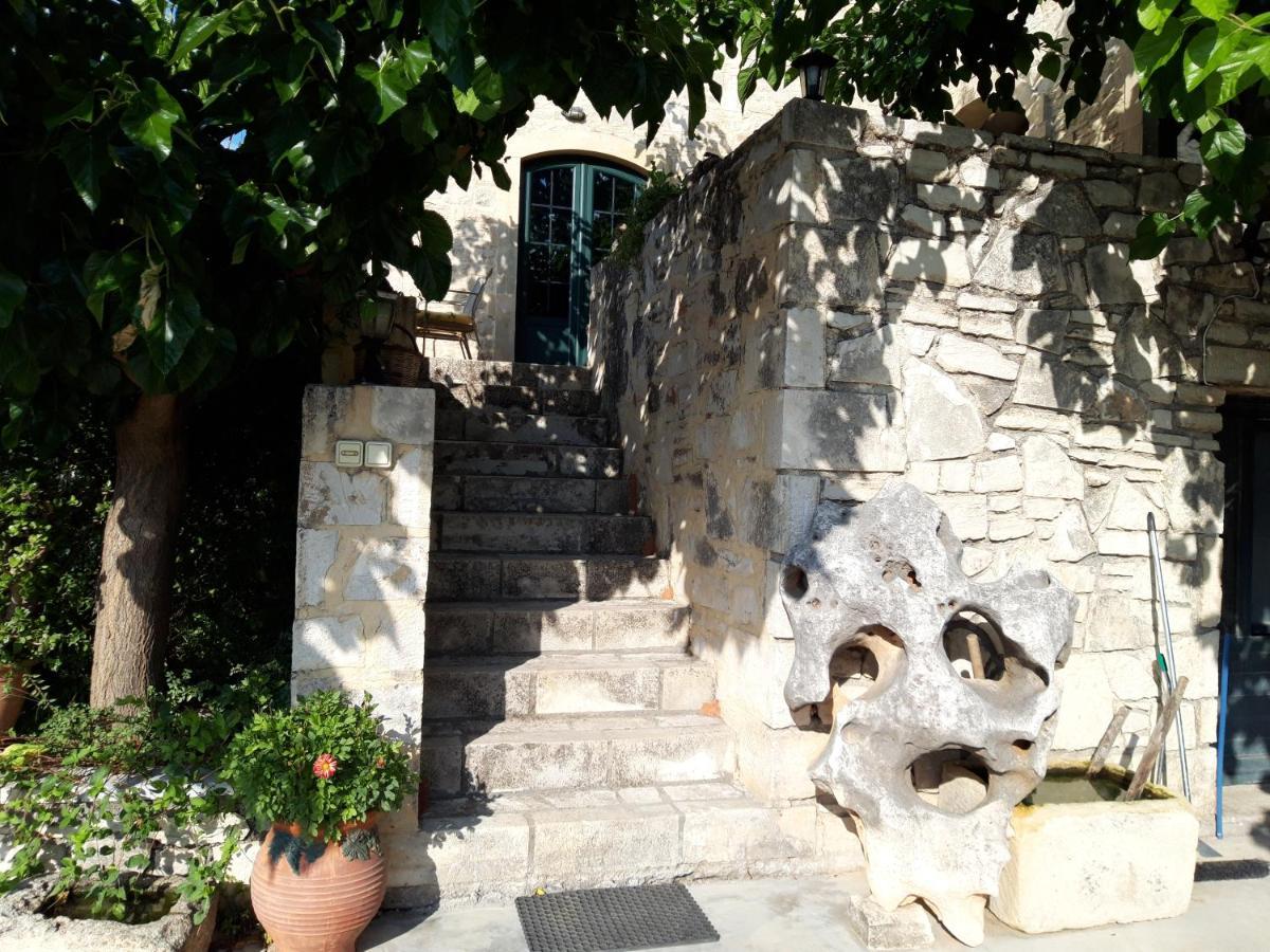 Villa Aloni Margarítai Eksteriør bilde